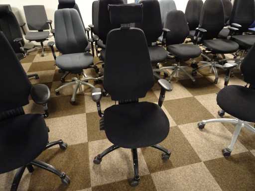 RH - Logic 400 - Office chair