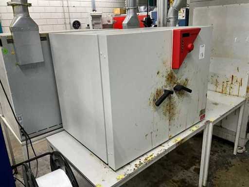2015 Binder FD240 Trocken- und Heizofen