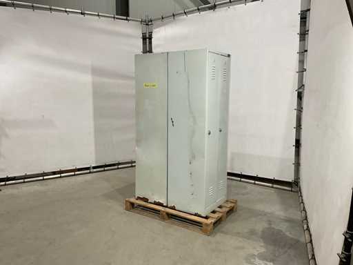 Armoire de casier (2x)