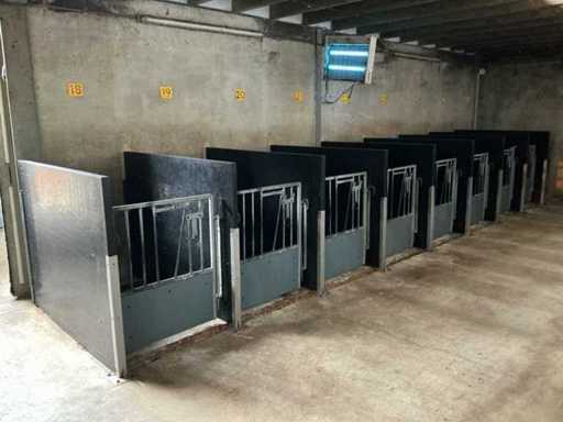 9 enclos à veaux – système complet – avec pièces en acier inoxydable et en plastique