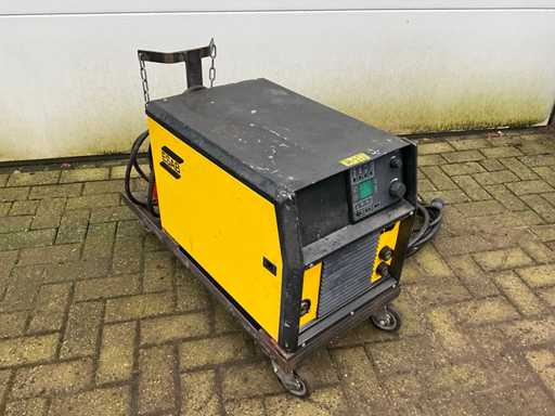 Machine à souder Esab MIG C300i