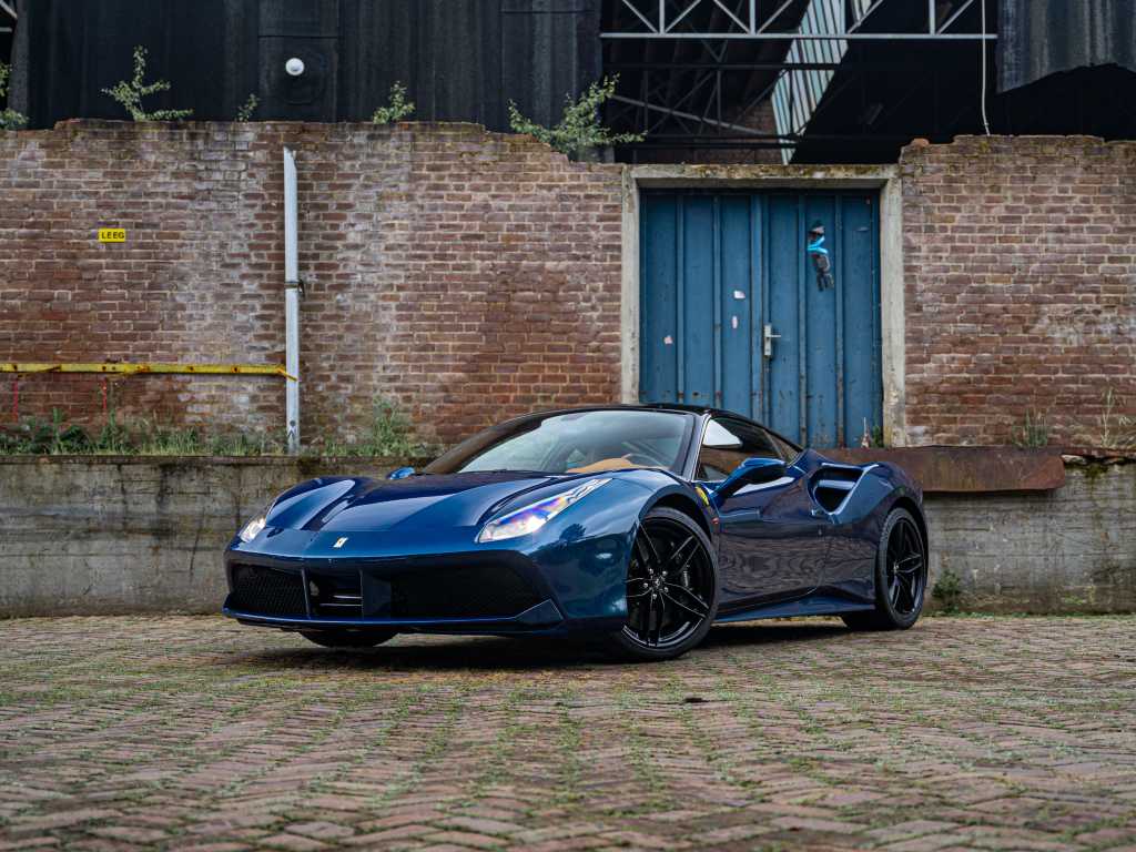 Ferrari 488 3.9 V8 GTB HELE 668cv 2016