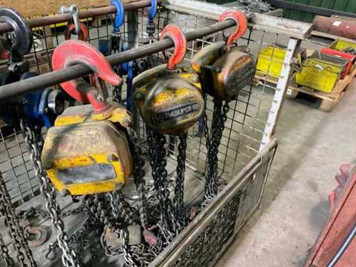 Chain hoist (3x)
