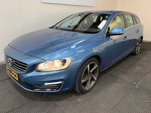 Volvo - V60 - 2.4 D6 AWD Pl.i Mamă. - Vagonul de pasageri - 2014