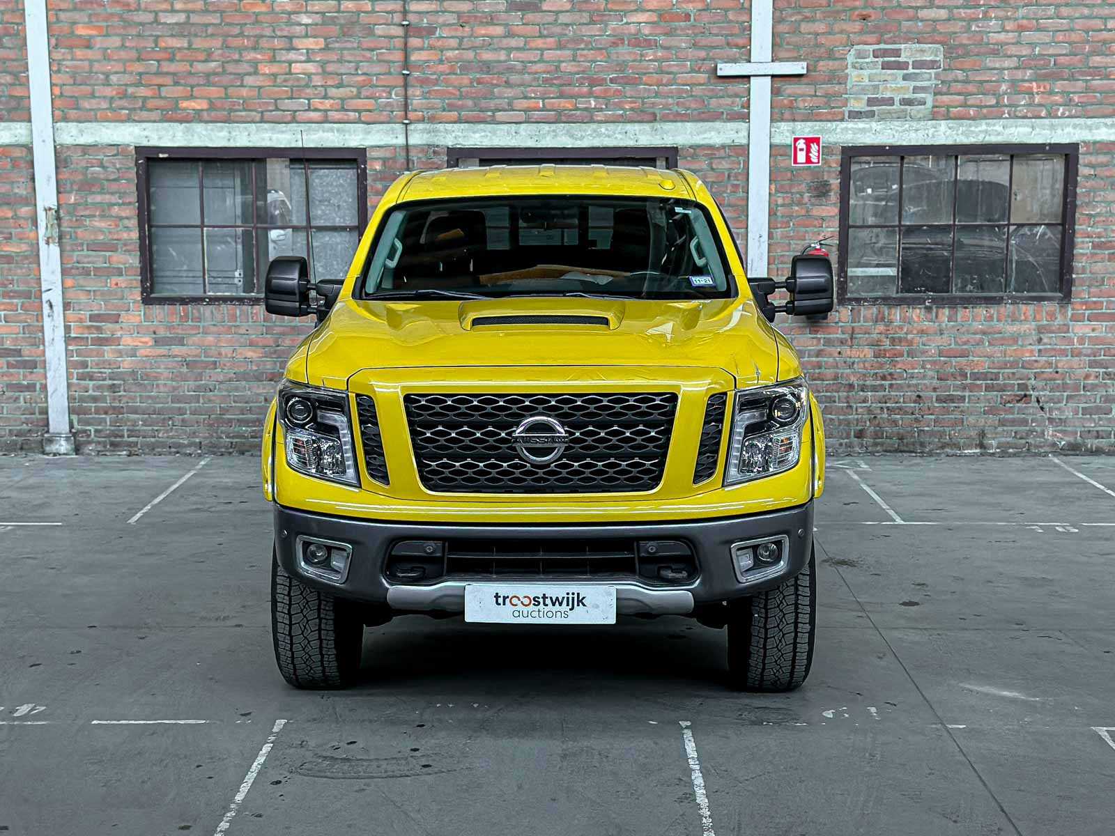 Nissan Titan PRO-4X 5.6 V8 396pk 2018