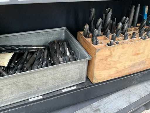 Batch of various drills
