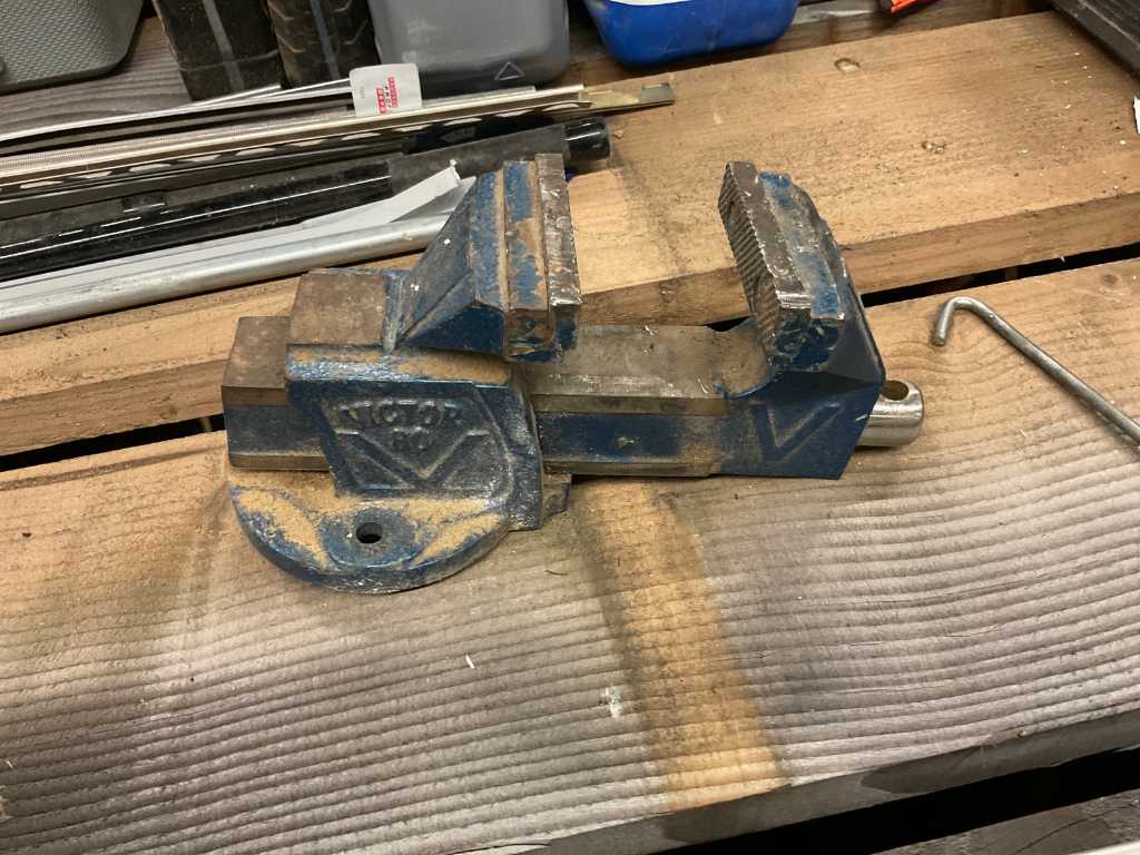 Victor 80 Workbench Clamp