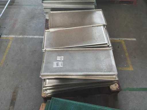 Partij geperforeerde bakplaten 80x34 cm