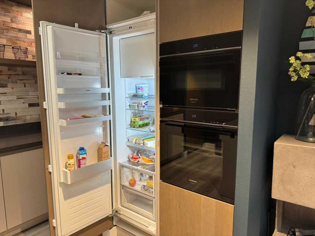 Gaggenau - 178 RT282203 - Refrigerator with freezer compartment (c)