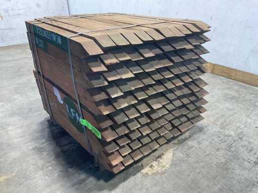 Poteau de jardin en bois dur Azobé pointu 100x7x7 cm (120x)