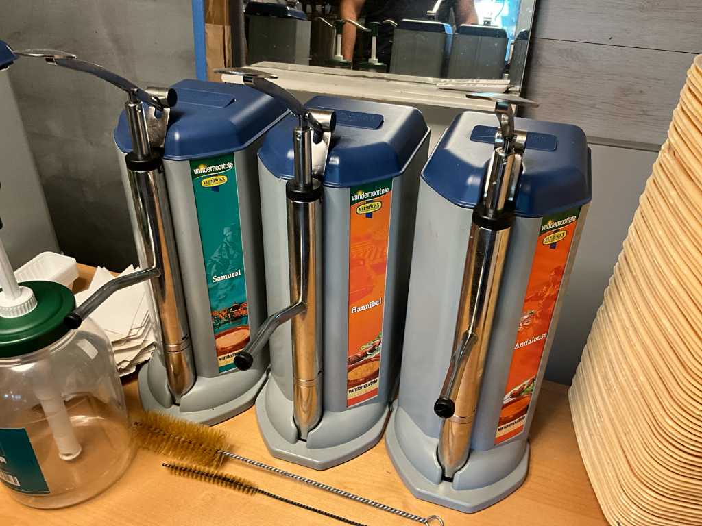 3 diverse 3-delige sausdispensers