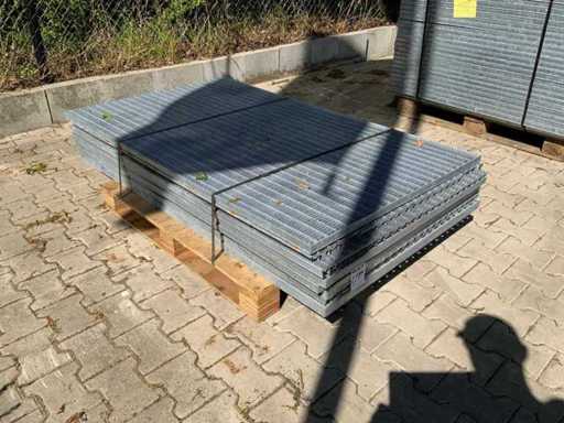 Podłoga ze stalowymi listwami 1680x1000mm (8x)
