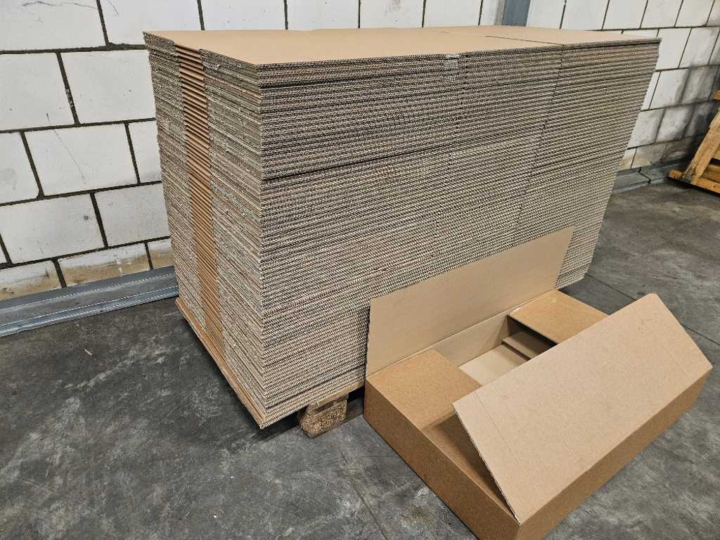 Cardboard box (76x)
