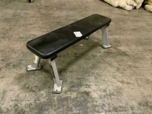 Life Fitness Hammer flat bench Krachtstation