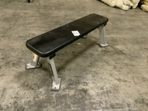 Life Fitness Hammer flat bench Krachtstation