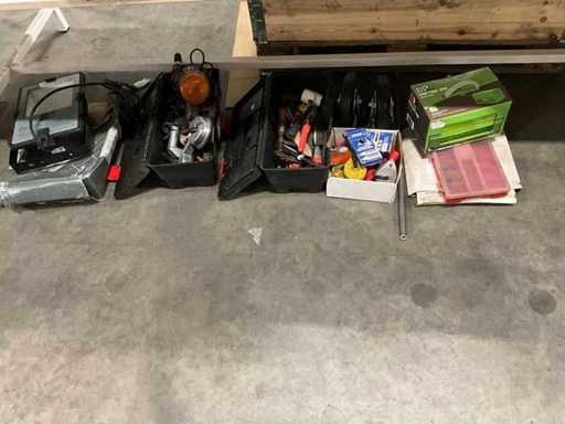 Charge von Handwerkzeugen