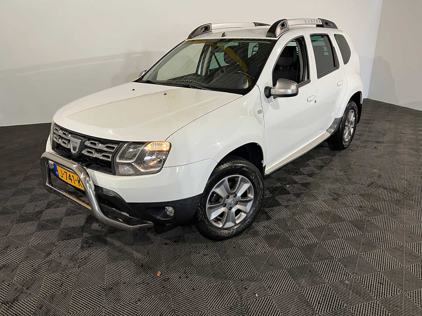 Dacia Duster 1.2 TCe 4×2 Lauréate, J-741-KR