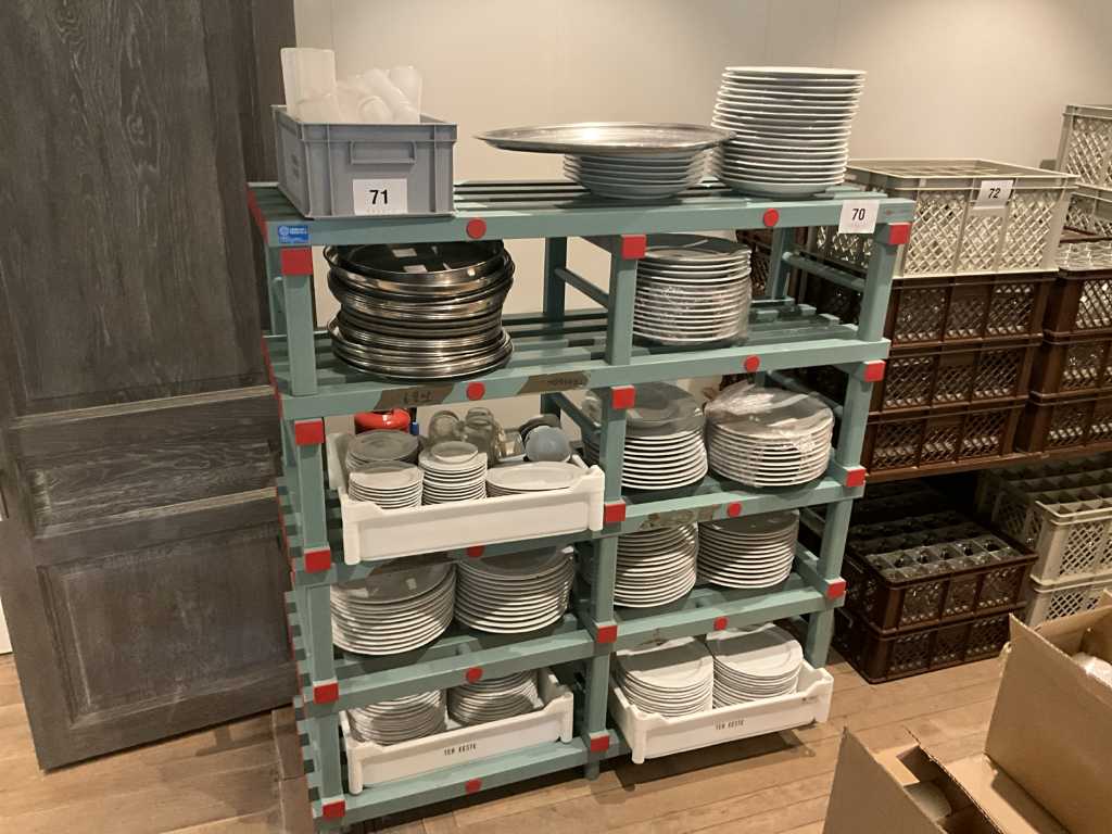 Approx. 200 various plates