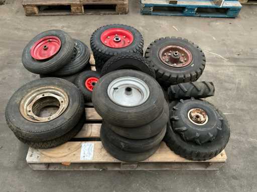 Diverse banden met velg