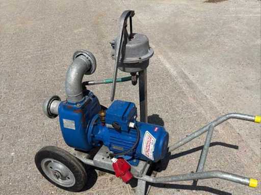 Pompe à boue BBA B70-4 BVGMC+M 2012 pour cadre de brouette