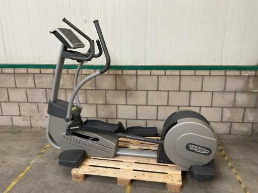 Technogym - Synchro Excite - 500iSP - Elliptical Cross Trainer