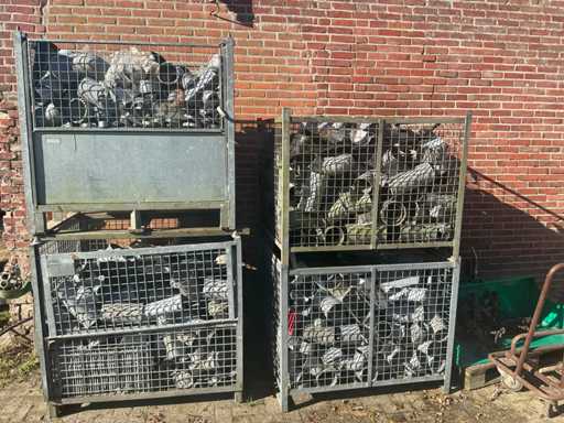 Lot de diverses pièces de tuyaux en PVC