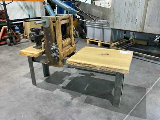 Manuelle Walz-/Pressmaschine mit Mühle