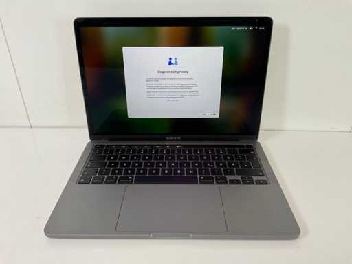 Apple MacBook Pro 14", Apple M1, 16 GB RAM, 251 GB NVMe Laptop