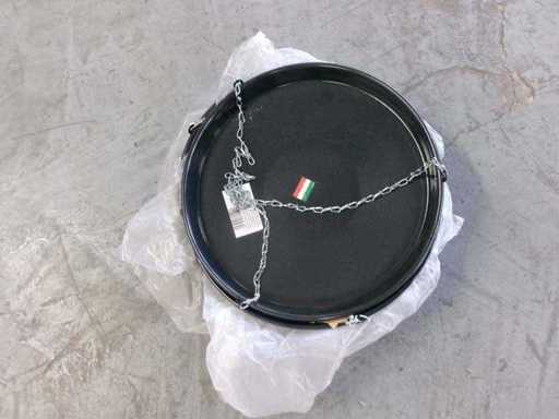 Hungarian. Grill pan with chain, approx. 35 cm, as good as new (U3) (5x)