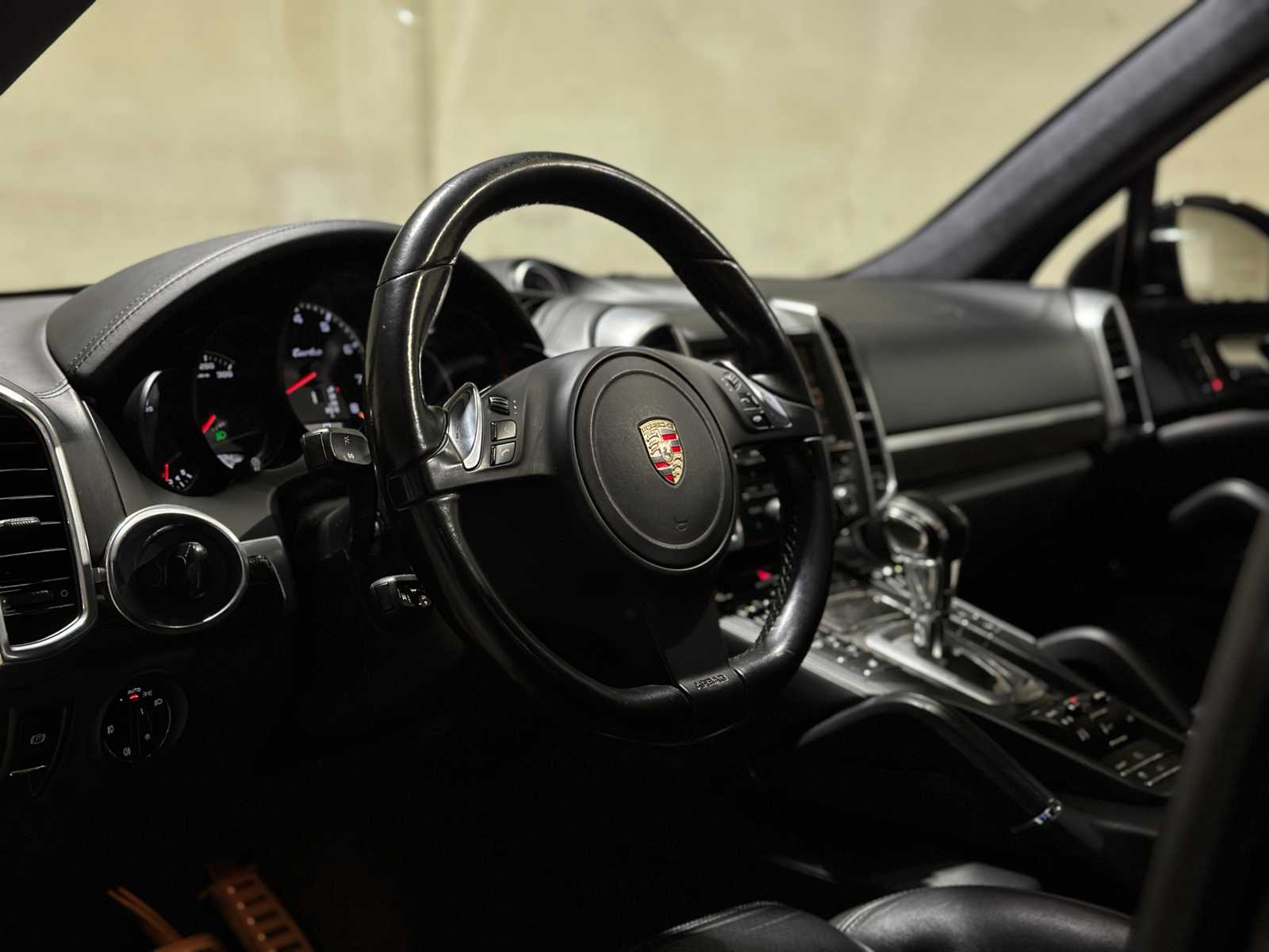 Porsche Cayenne Turbo 4.8 V8 500hp 2012, 8-SGB-44