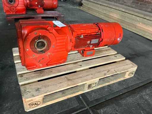 SEW Eurodrive Elektromotor mit Getriebe