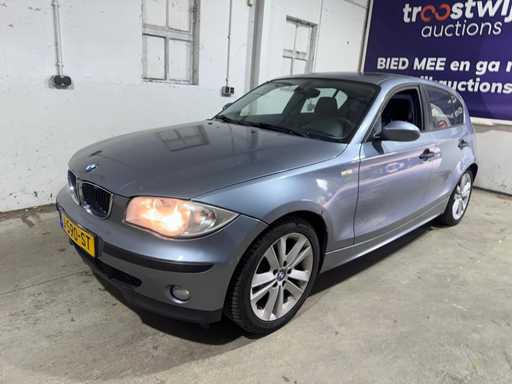 BMW - 1er Serie - 116i Executive - J-590-ST