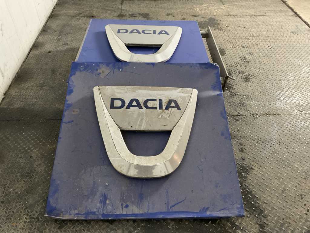 Panneau d’affichage Dacia 