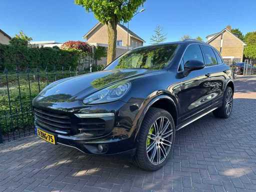 Porsche Cayenne 3.0 V6 S E-Hybrid 3-ZHG-75