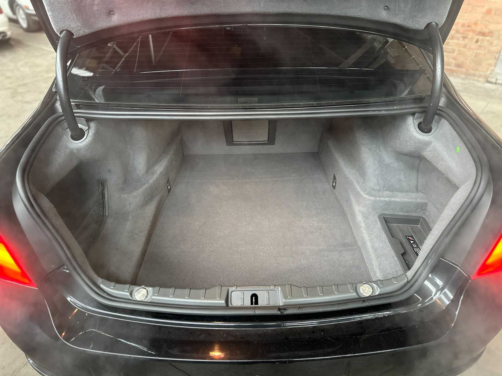 BMW Alpina B7 V8 507pk 2011