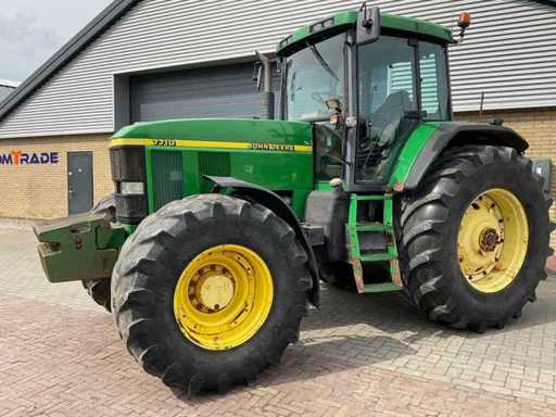 2001 John Deere 7710 4WD landbouwtractor