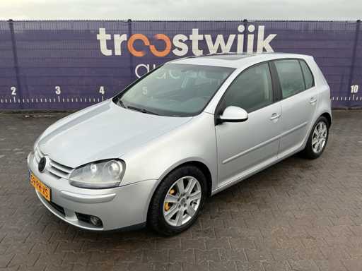 2004 - Volkswagen Golf Personenauto LOOPT NIET GOED!