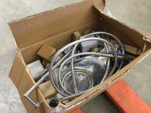 Cutie cu produse sanitare