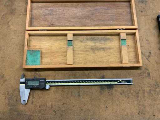 Mitutoyo CD-30c Digitale schuifmaat