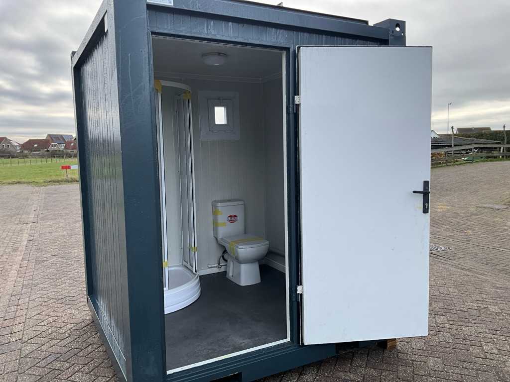 Toilet/ shower/ toilet cubicle