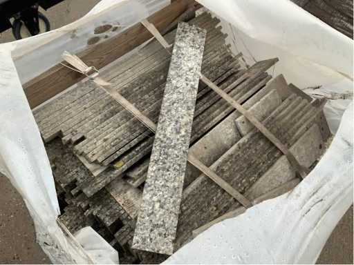 Plinten ca. 13,2m2, ca. 165 LM Azul