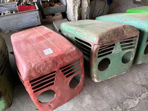International Tractor bonnet (3x)