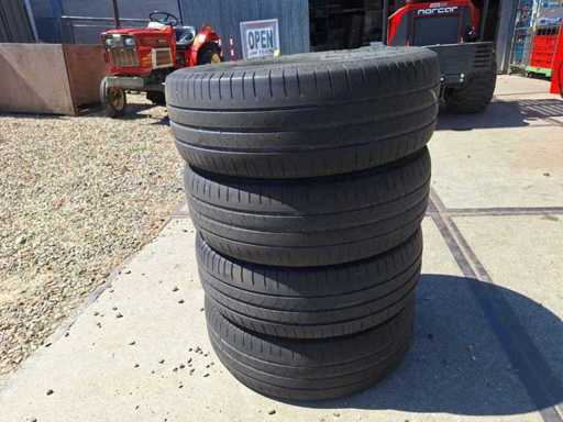 4 Car tires 205/60/R16
