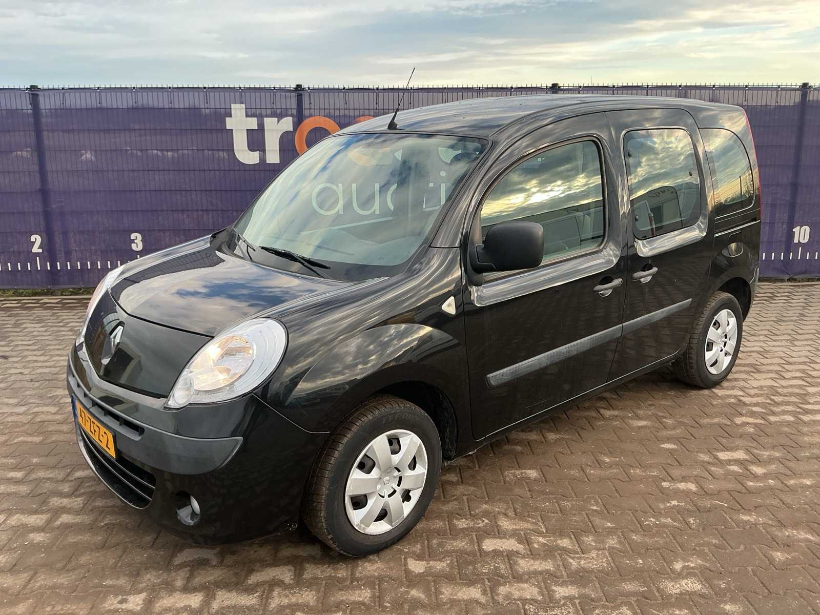 2010 – Renault – Kangoo Family – 1.6 Expression – Car/Wheelchair car