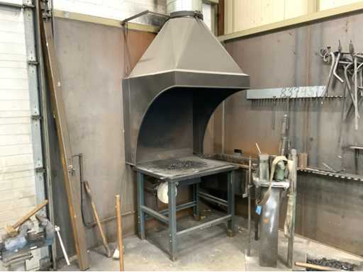 Angèle S 1000-7 Capanno da fabbro con cappa aspirante e carbone