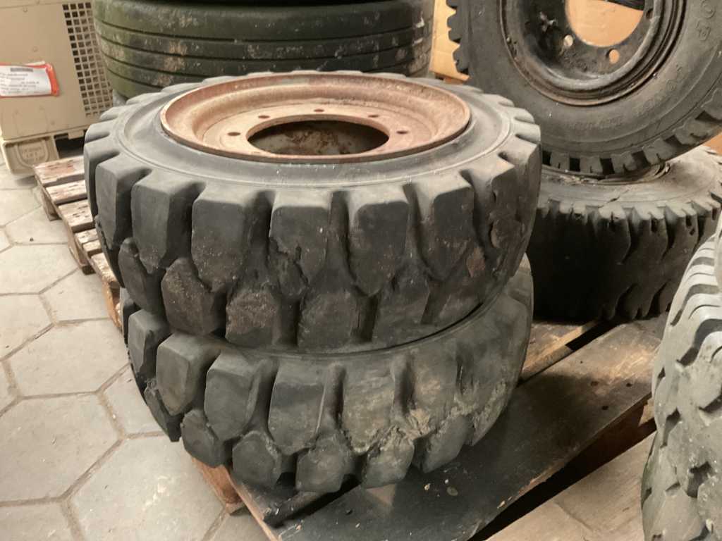 Solideal Tires (2x)