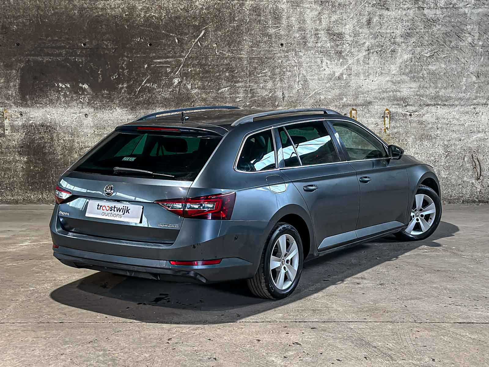 Skoda SuperB 3T ACCJSAX01 180pk 2016