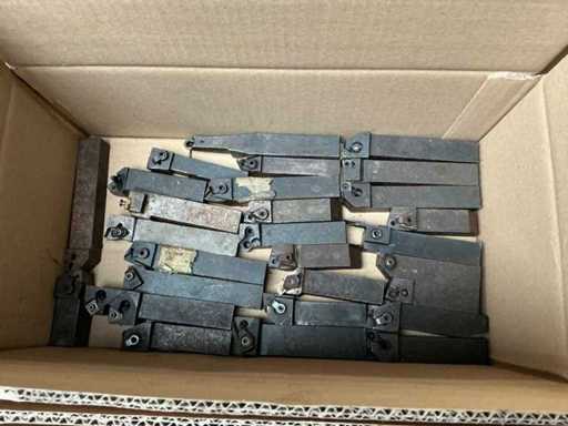 Batch of turning bar holders