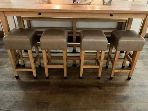 Hutten - Sgabello da bar in legno con seduta in pelle (4x)