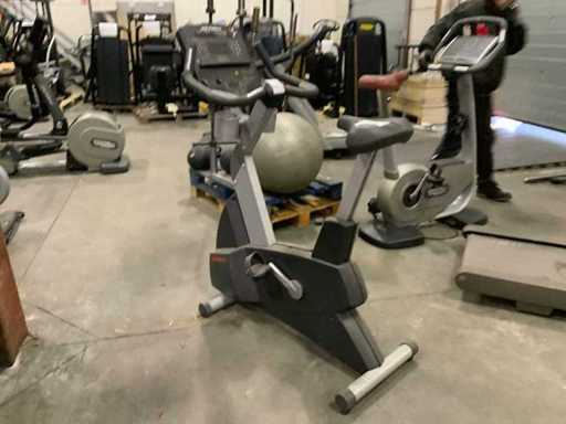 Life Fitness C95 Integrity rower pionowy Trener domowy